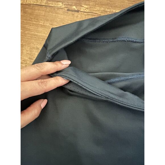 ⭐️3️⃣ for $20 ⭐️ Fabletics cropped leggings - Picture 2 of 5